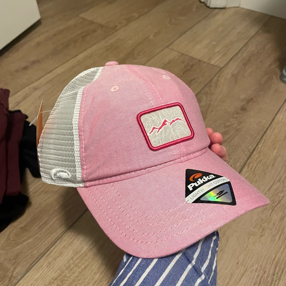 Pukka Pink and White Mountain Hat